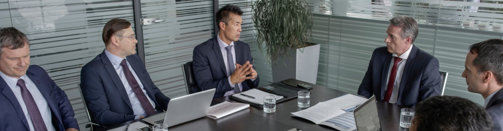 Director of Finance vs CFO – What are their roles within an organization and how do they differ?